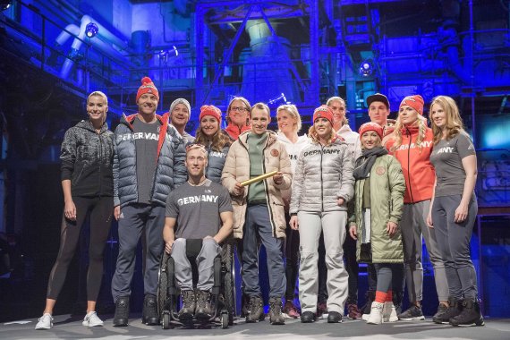 Gruppenfoto von der Präsentation der adidas Olympic Kollektion 