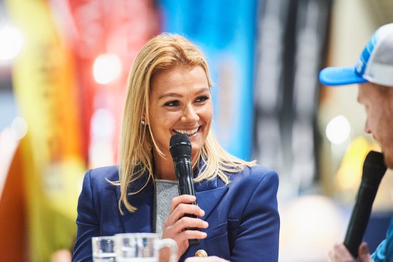 Ex-Schwimmstar Franziska van Almsick im Talk beim Health & Fitness-Forum in der Halle A6.