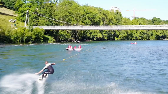 Spektakulär: Beim Up Stream Surfing geht es Fluss aufwärts.