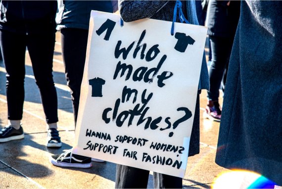 "Who made my clothes?" Fair working conditions are among the claims of the Fashion Changers.