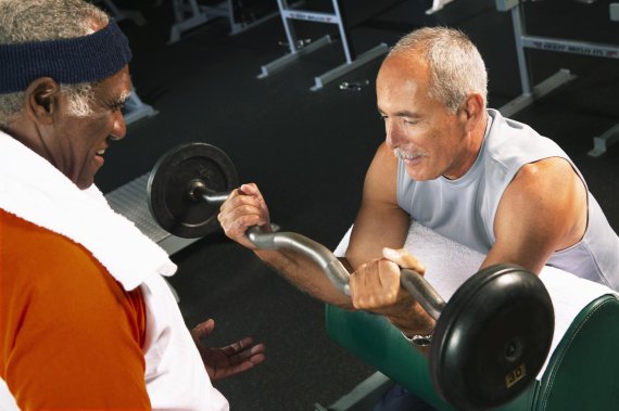 Dank Krafttraining fit bis ins hohe Alter