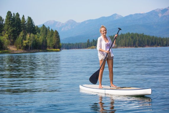 Liegt der See ruhig und flach da, herrschen die besten Konditionen für SUP-Anfänger.