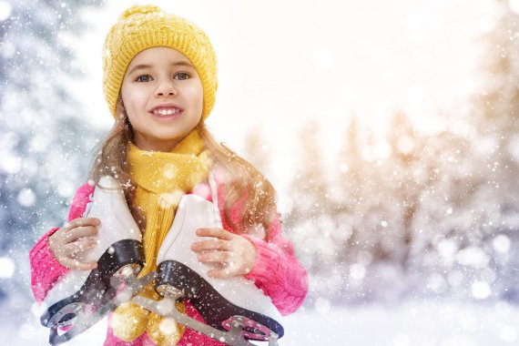 Nicht nur Kinder bekommen beim Schlittschuhlaufen leuchtende Augen. 