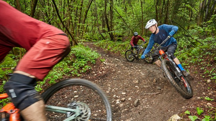 Schön wendig auf kurvigen Trails