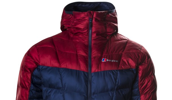 Auch Berghaus nutzt in der Nunat Mtn Reflect Jacket den Daunenersatz von PrimaLoft