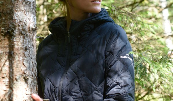 Die vielseitige Outdoor-Jacke von Kathmandu ist ein wahres Packwunder.