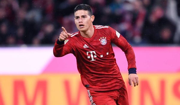 7. James Rodriguez: 41,07 Mio. Follower Als einziger in Deutschland tätiger Sportler hat es der Kolumbianer James Rodriguez in die Top 10 geschafft. Der Mittelfeldspieler des FC Bayern München ist in Südamerika ein Superstar. Kein Wunder, dass er seine Postings in Spanisch verfasst – selbst wenn es um Erfolge mit den Bayern geht.