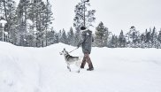 ICEBUG-Träger mit Hund