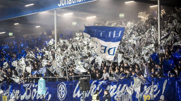 Stimmungsvoll: die Fans des SV Darmstadt 98 in der 2. Liga - bald in Trikots von Craft.