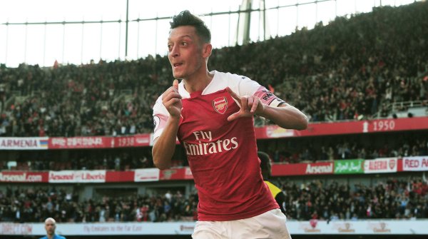 Mesut Özil im Trikot des FC Arsenal.