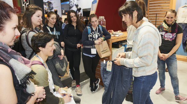 Wie funktioniert die Marketing-Ansprache an Frauen am besten? ISPO.com gibt Tipps.