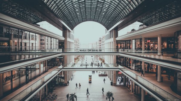 Im Handel herrscht gähnende Leere. Was können Händler tun, um die finanziellen Einbußen zu schultern? 